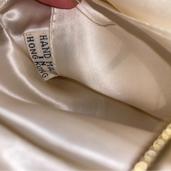 Vintage Handmade Beaded Clutch (Handmade in Hong Kong) - Picture 7 of 7